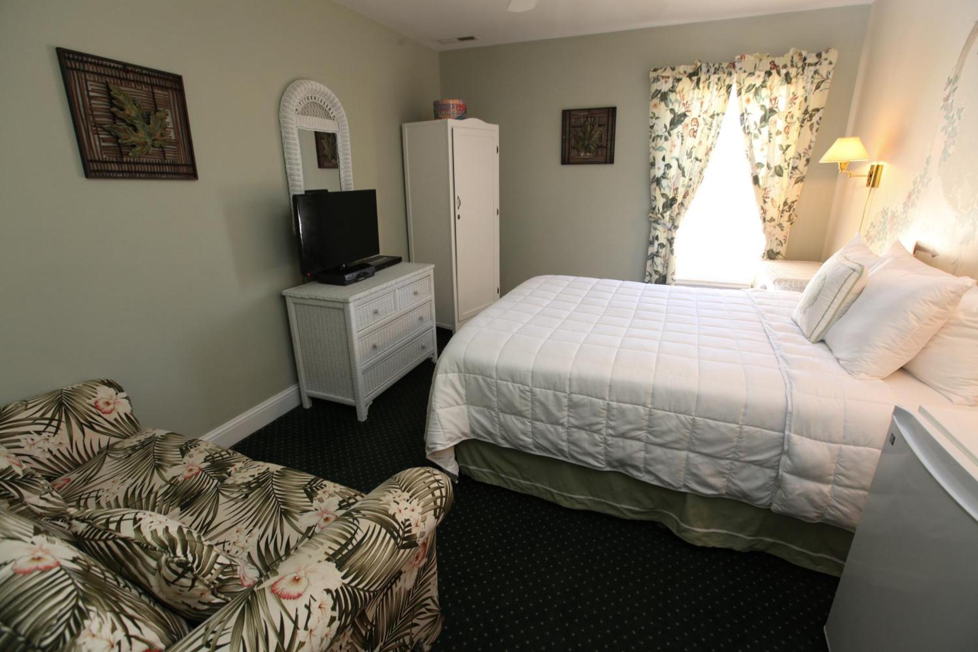 The Ocean Plaza Bed & Breakfast 4*